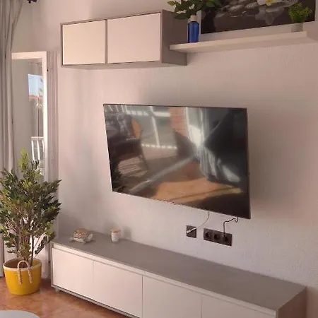 California - All-day Sunny 2-bedroom