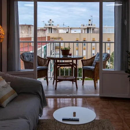 California - All-day Sunny 2-bedroom Apartment *