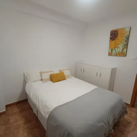 California - All-day Sunny 2-bedroom Apartment